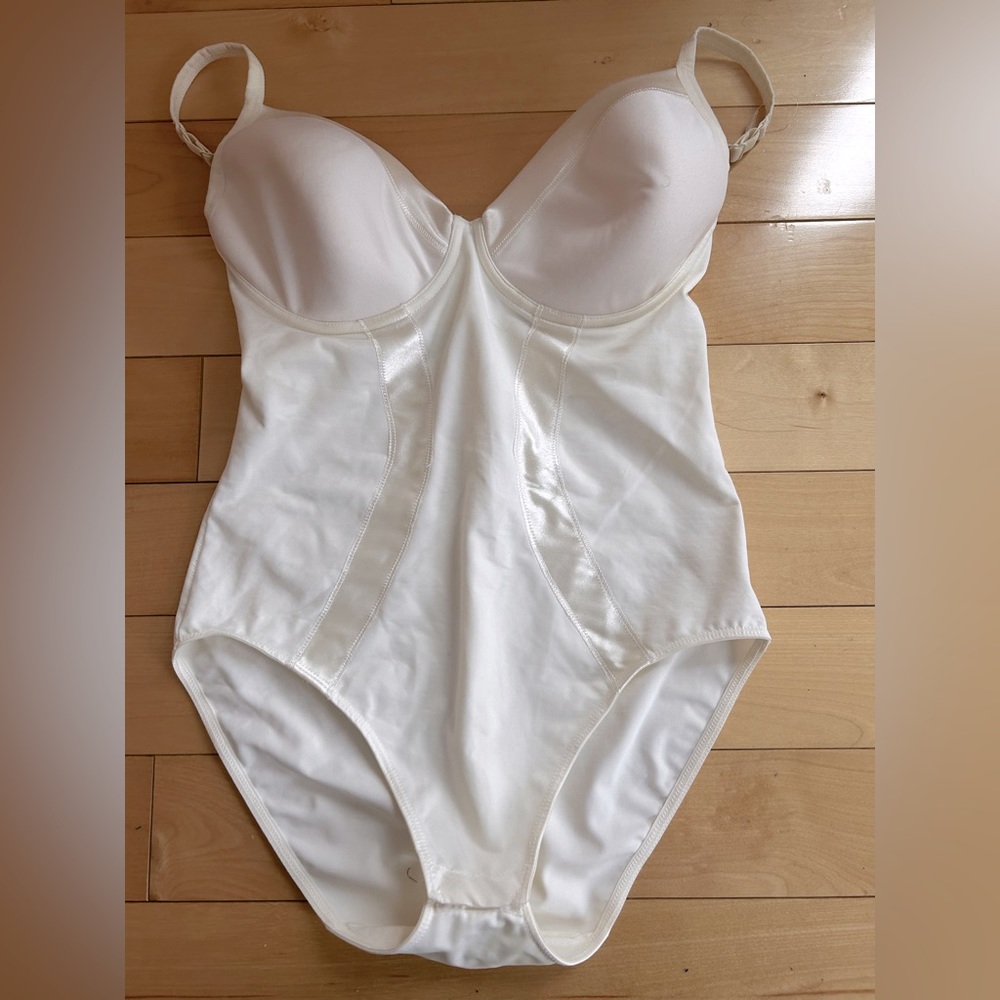 Like new Marks &Spencers signature shape-wear with satin detail.